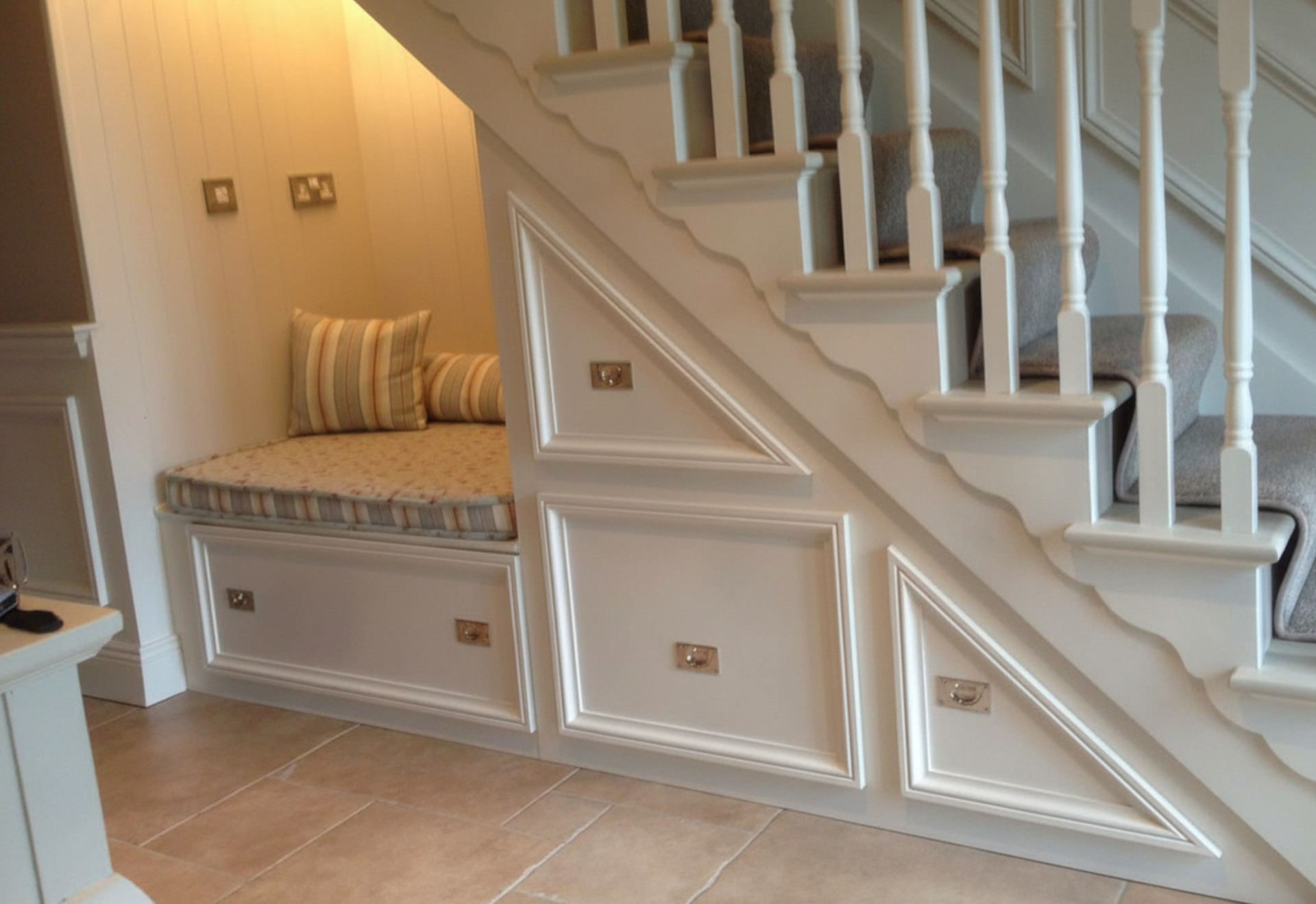 luxury-fitted-furniture-stairs Luxury Fitted Furniture